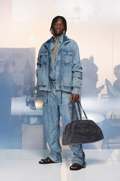 Look 24